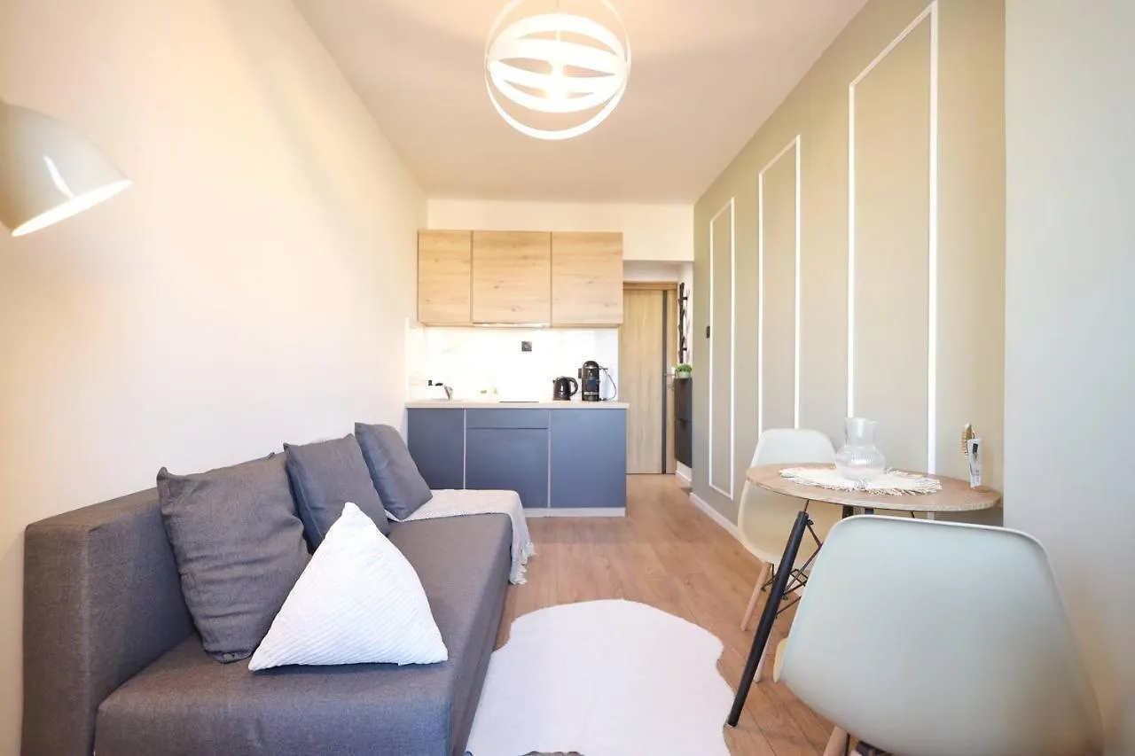 Studio Obok Metra! Apartmenty Natural Warsaw Apartment